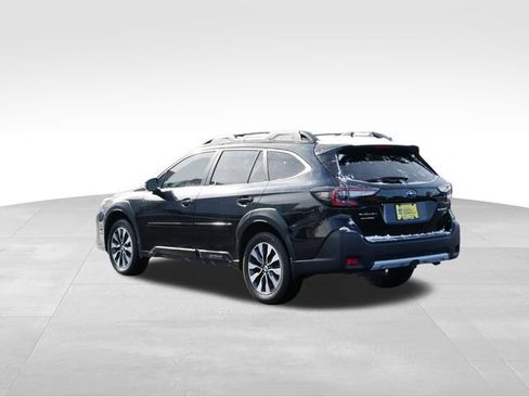 Used 2023 Subaru Outback Limited XT image 5
