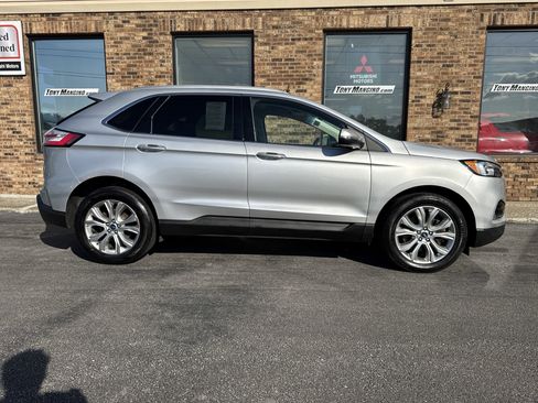 Used 2019 Ford Edge Titanium image 6