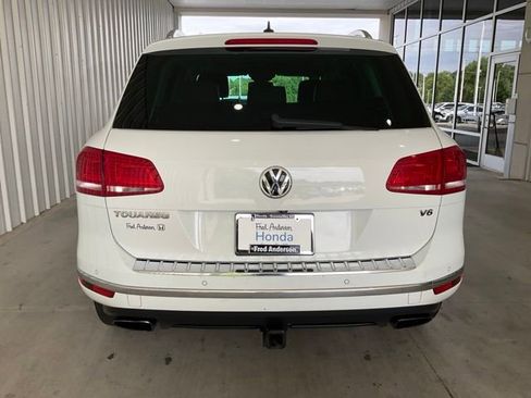 Used 2016 Volkswagen Touareg Executive AWD/4WD image 22
