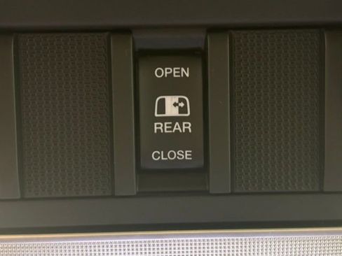 Used 2022 RAM 1500 Big Horn image 34