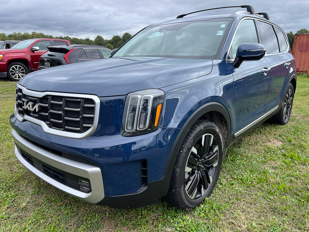 Used 2023 Kia Telluride SX Prestige AWD/4WD image 2