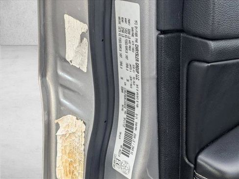 Used 2014 Jeep Grand Cherokee Limited image 26