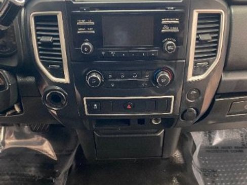 Used 2018 Nissan Titan S w/ S Utility Package RWD image 14