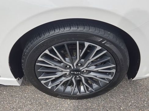 Used 2024 Kia Forte GT-Line w/ GT-Line Premium Package FWD image 16
