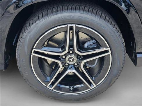 New 2026 Mercedes-Benz GLS 450 4MATIC image 10