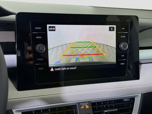 New 2026 Volkswagen Taos SE FWD image 16