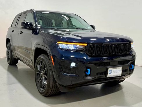 Used 2023 Jeep Grand Cherokee 30th Anniversary AWD/4WD image 6