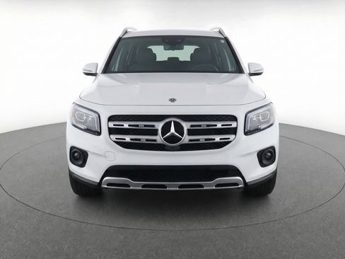Used 2025 Mercedes-Benz GLB 250 4MATIC image 2