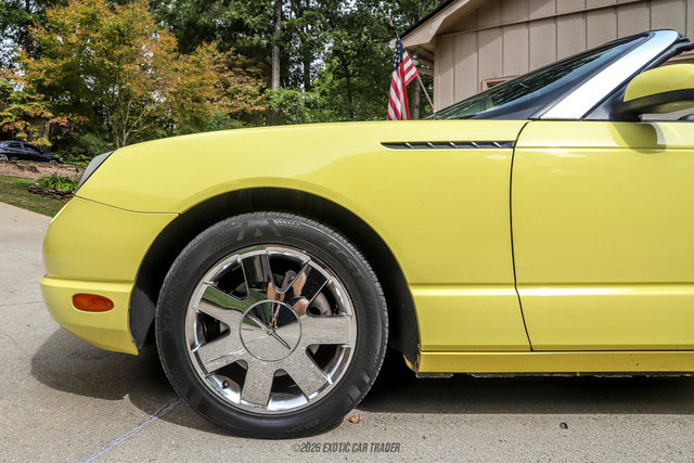 Used 2002 Ford Thunderbird RWD image 3
