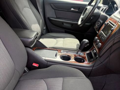 Used 2014 Chevrolet Traverse LT w/ All-Star Edition FWD image 22
