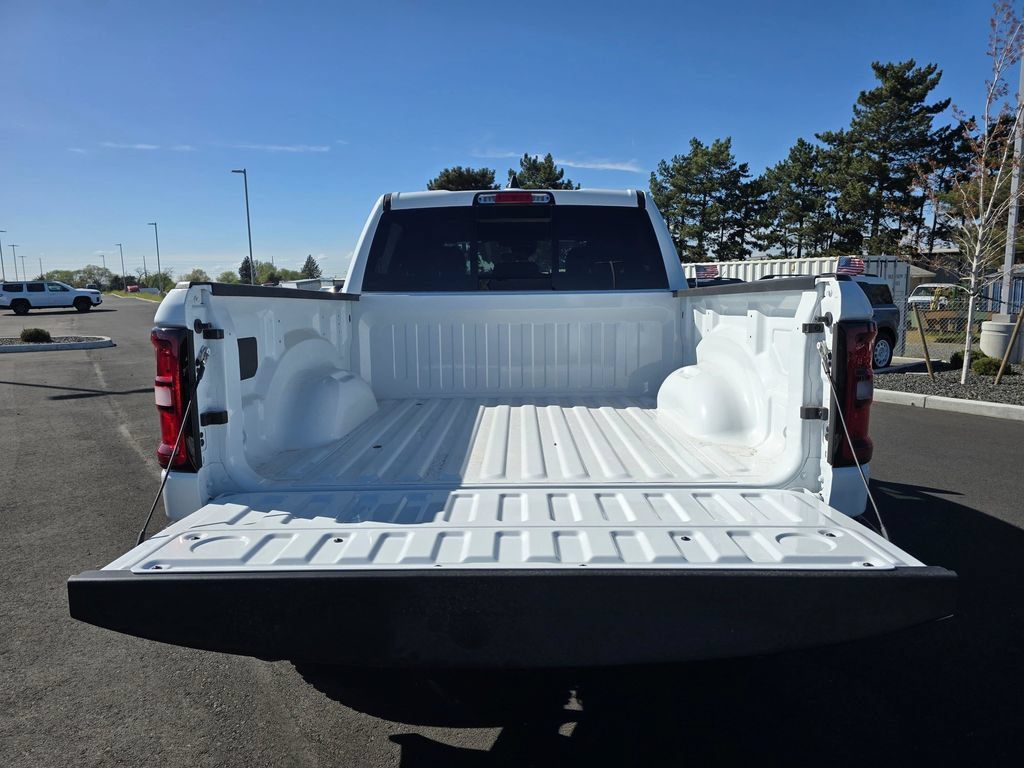 New 2026 RAM 1500 Warlock AWD/4WD image 33