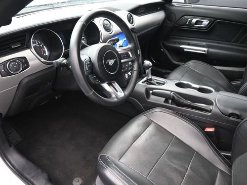 Used 2020 Ford Mustang Premium image 19