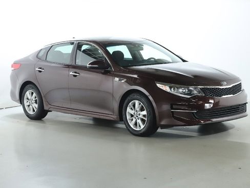 Used 2018 Kia Optima LX w/ Convenience Package image 9