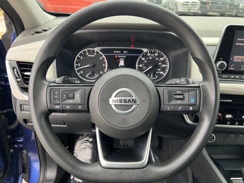 Certified 2021 Nissan Rogue SV image 10