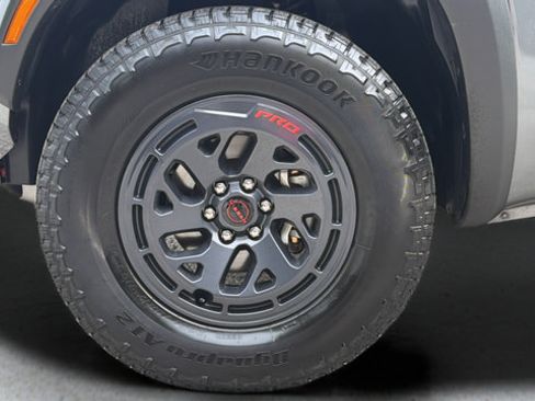 Used 2026 Nissan Frontier PRO-4X AWD/4WD image 51