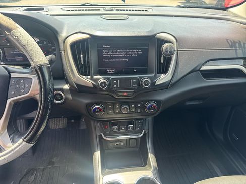 Used 2019 GMC Terrain Denali w/ Advanced Safety Package AWD/4WD image 12