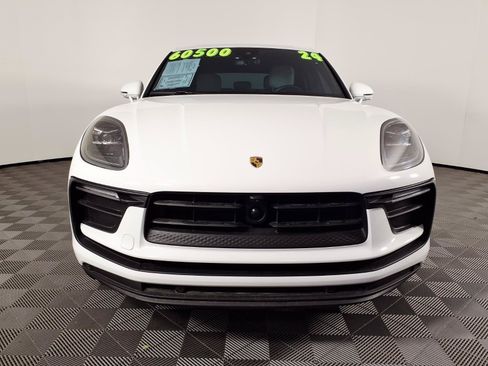 Used 2024 Porsche Macan AWD/4WD image 2