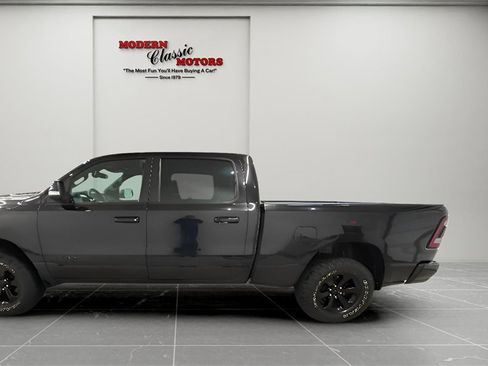 Used 2019 RAM 1500 Sport w/ Black Appearance Package image 3