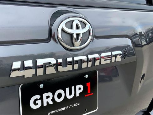 Used 2021 Toyota 4Runner SR5 Premium image 30