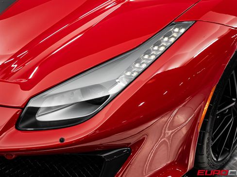 Used 2019 Ferrari 488 Pista Coupe RWD image 14