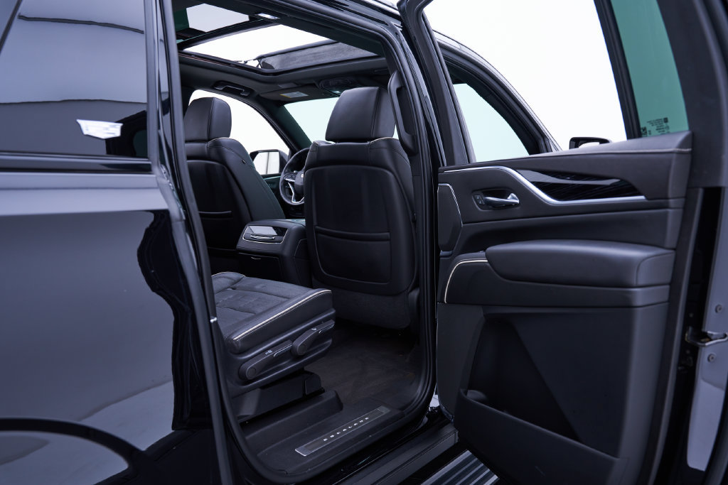 Used 2022 Cadillac Escalade ESV Sport w/ Touring Package AWD/4WD image 35