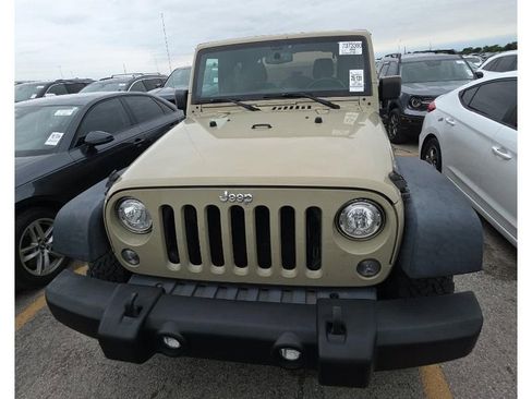 Used 2017 Jeep Wrangler Rubicon w/ Power Convenience Group AWD/4WD image 2