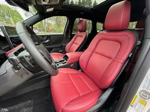 New 2026 Lincoln Corsair Reserve AWD/4WD image 17