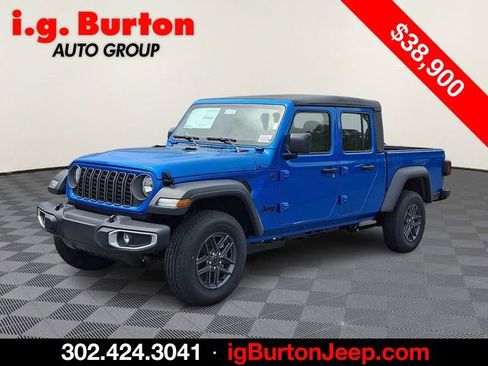 New 2026 Jeep Gladiator Sport AWD/4WD image 2