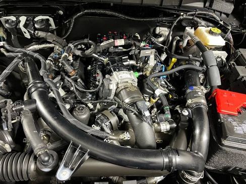 Used 2023 Ford Bronco Black Diamond w/ Sasquatch Package image 26