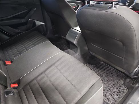 Used 2020 Volkswagen Jetta GLI image 11