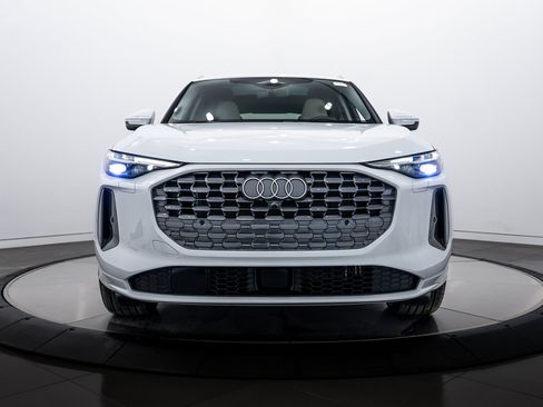 Certified 2025 Audi Q5 Prestige image 24