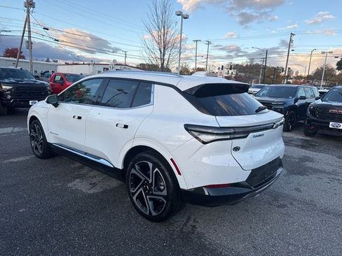 New 2026 Chevrolet Equinox EV LT w/ Convenience Package II image 4