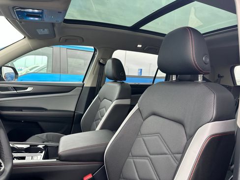 Certified 2026 Volkswagen Atlas Peak Edition AWD/4WD image 13