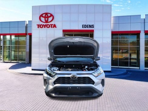 Certified 2025 Toyota RAV4 LE AWD/4WD image 12