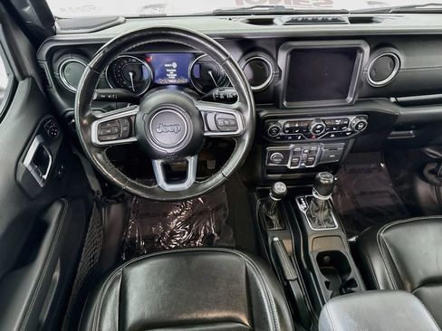 Used 2023 Jeep Wrangler Unlimited Sahara w/ Cold Weather Group AWD/4WD image 4