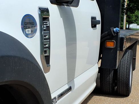 Used 2019 Ford F550 2WD Regular Cab Super Duty image 30