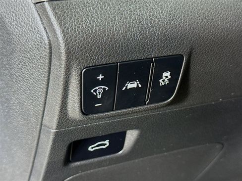 Used 2022 Kia K5 LXS FWD image 12