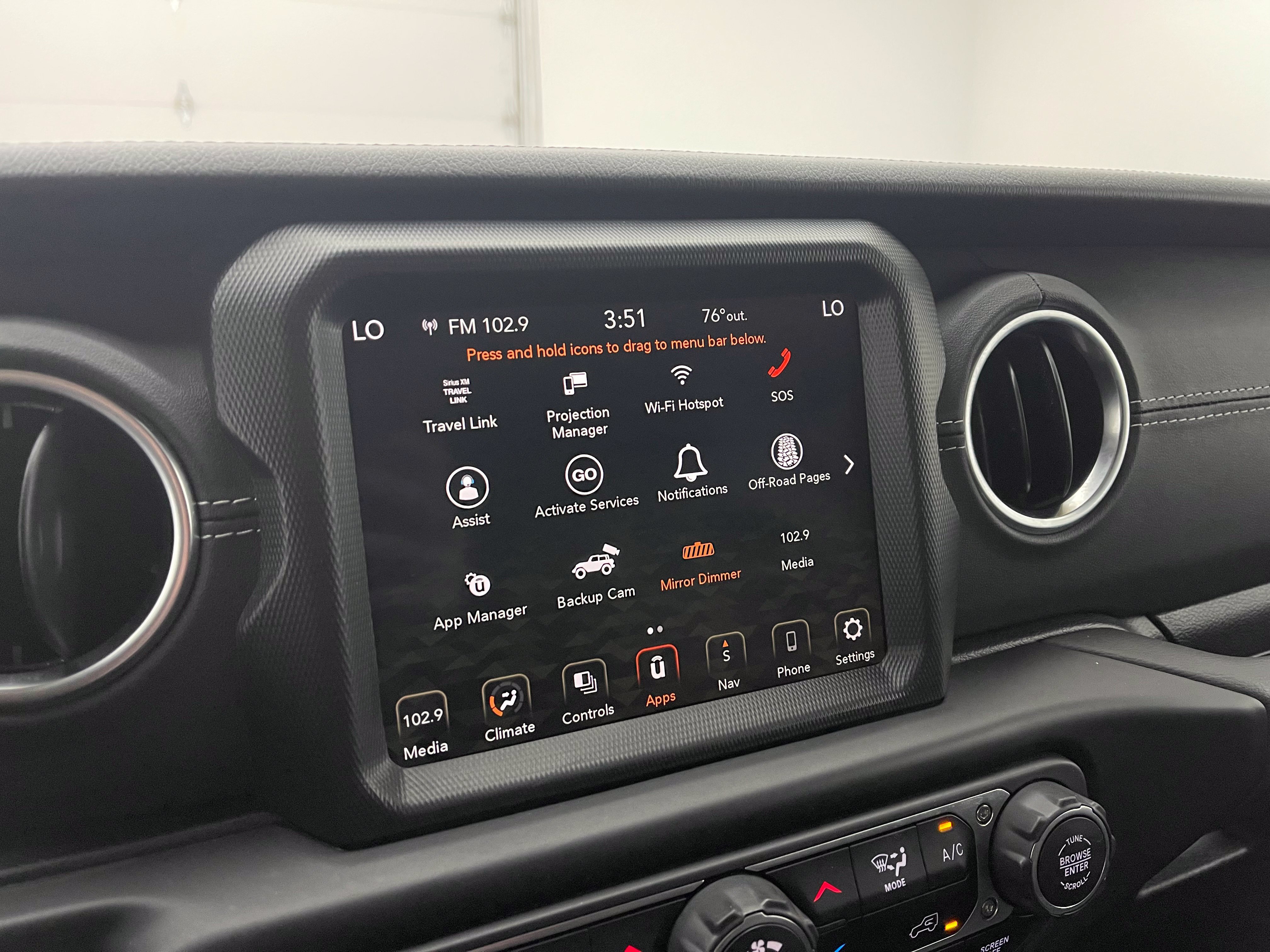 Used 2022 Jeep Wrangler Unlimited Sahara w/ LED Lighting Group AWD/4WD image 22