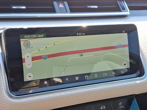 Used 2019 Land Rover Range Rover Velar R-Dynamic SE AWD/4WD image 17