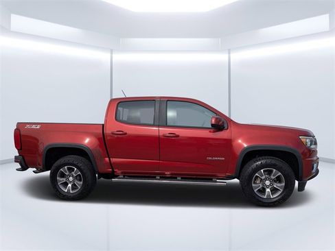 Used 2015 Chevrolet Colorado Z71 image 2