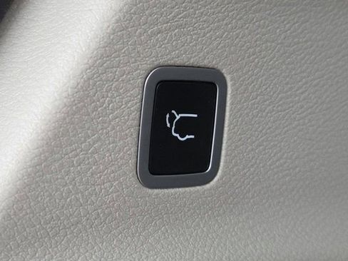 Used 2019 Chrysler Pacifica Touring-L Plus w/ Advanced Safetytec Group image 27