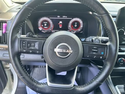 Used 2023 Nissan Pathfinder Platinum AWD/4WD image 13