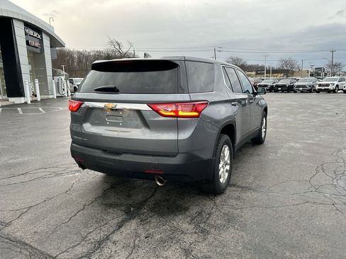 Used 2021 Chevrolet Traverse LS image 8