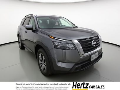 Used 2025 Nissan Pathfinder SV