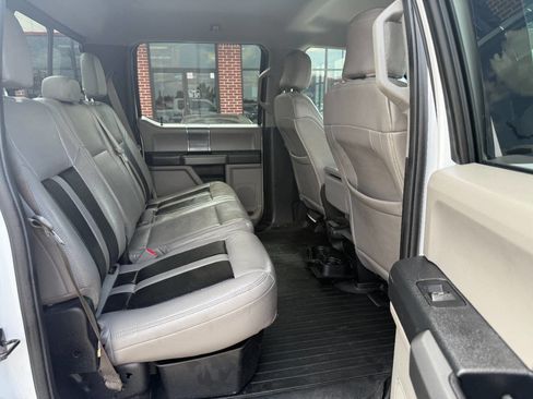 Used 2017 Ford F150 XLT w/ Equipment Group 302A Luxury image 8