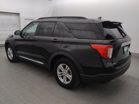 Used 2022 Ford Explorer XLT w/ Equipment Group 202A RWD image 3