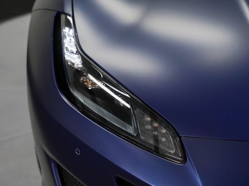 Used 2019 Ferrari Portofino RWD image 13