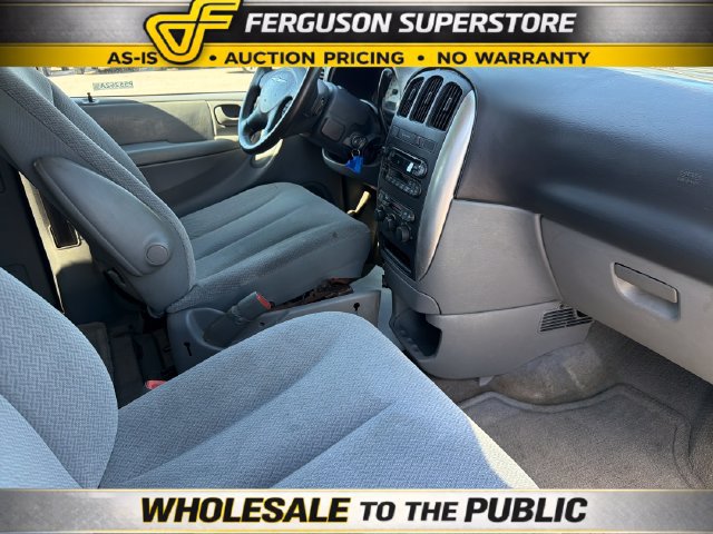 Used 2005 Chrysler Town & Country Touring FWD image 23
