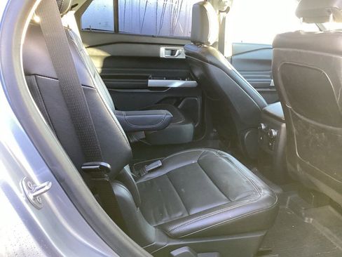 Used 2020 Ford Explorer Limited w/ Class III Trailer Tow Package image 5
