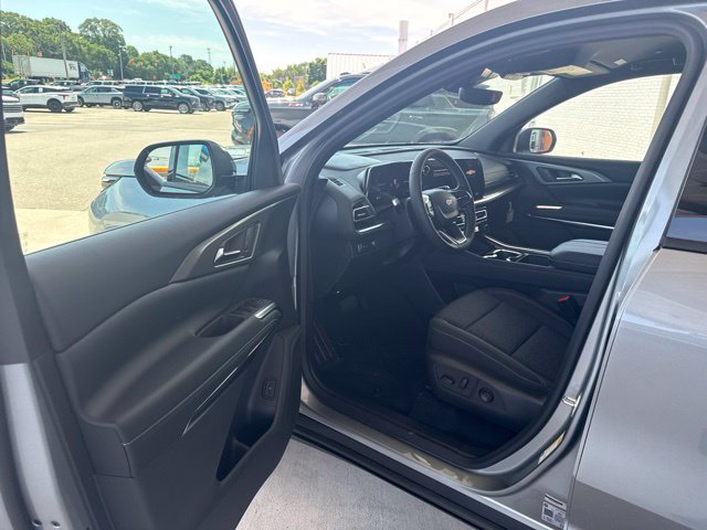 New 2026 Chevrolet Traverse LT w/ Driver Confidence Package FWD image 11